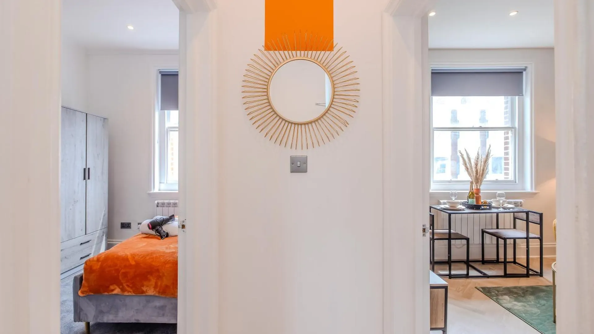 Super Central One Bedroom Flat I Next To Brighton Station I Walking Distance To Brighton Beach 0*,  United Kingdom