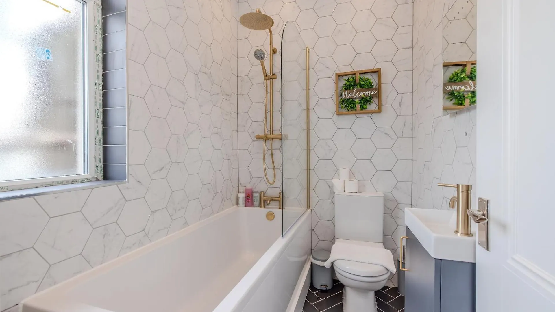 Apartment Super Central One Bedroom Flat I Next To Brighton Station I Walking Distance To Brighton Beach