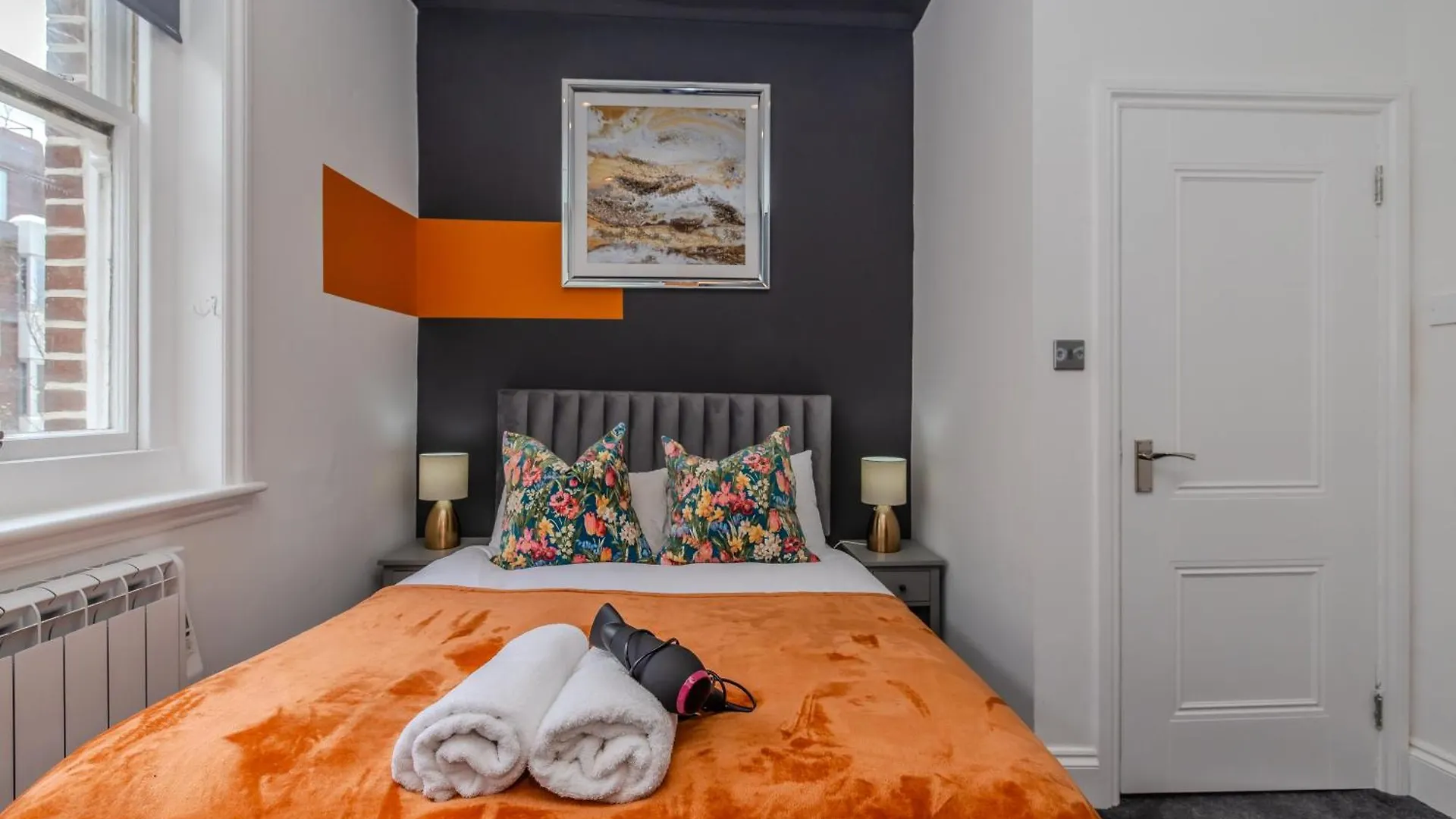 Super Central One Bedroom Flat I Next To Brighton Station I Walking Distance To Brighton Beach Apartment